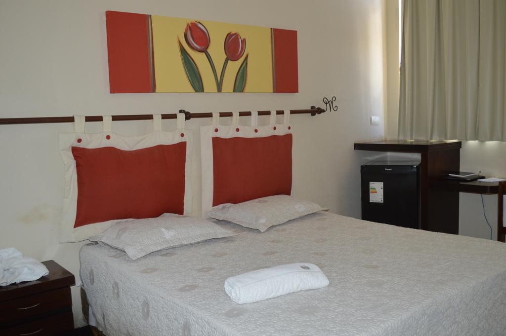 Hotel Monte Rey Montes Claros Chambre photo